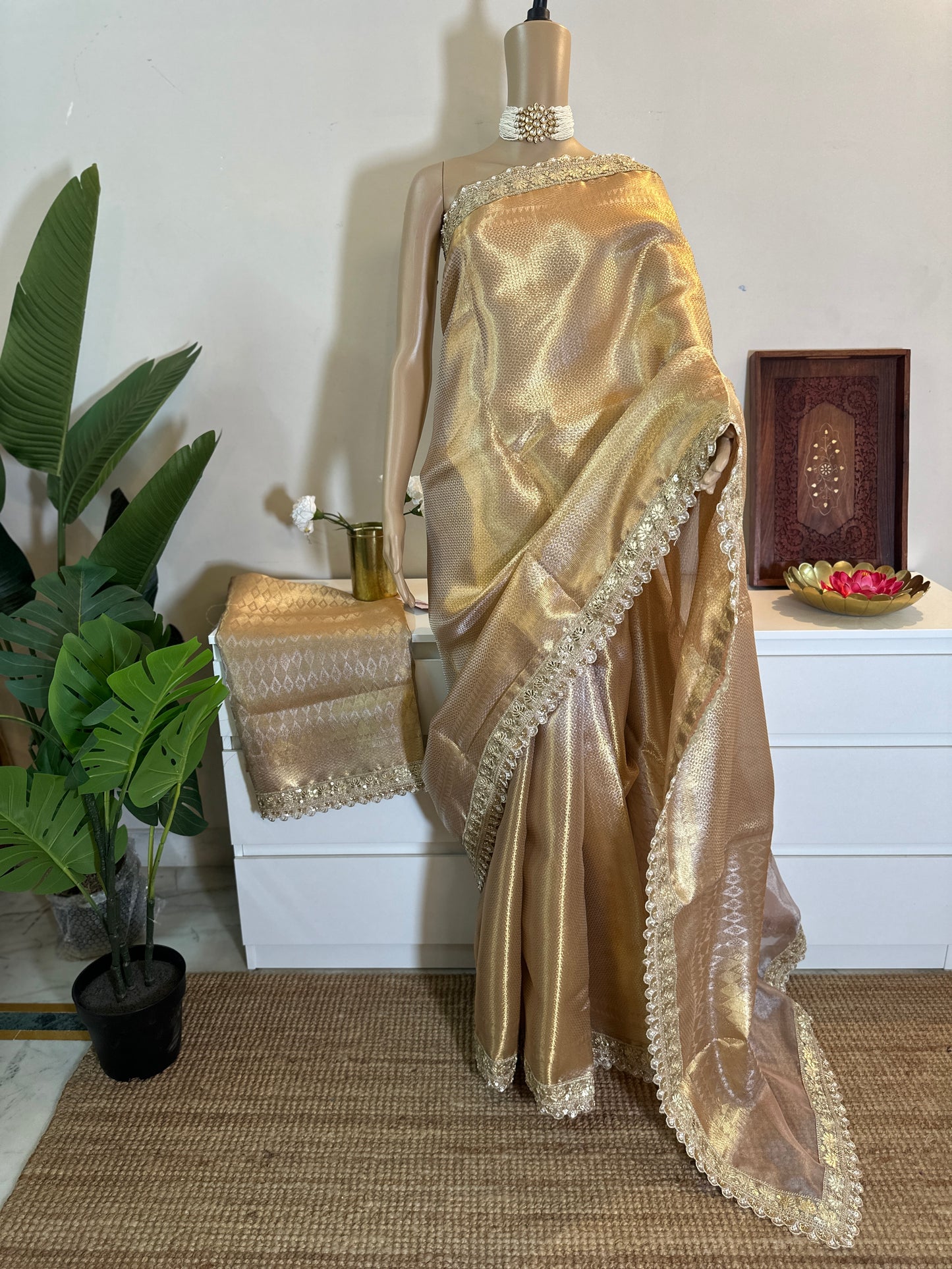 Varnika Kanjivaram Tissue Saree