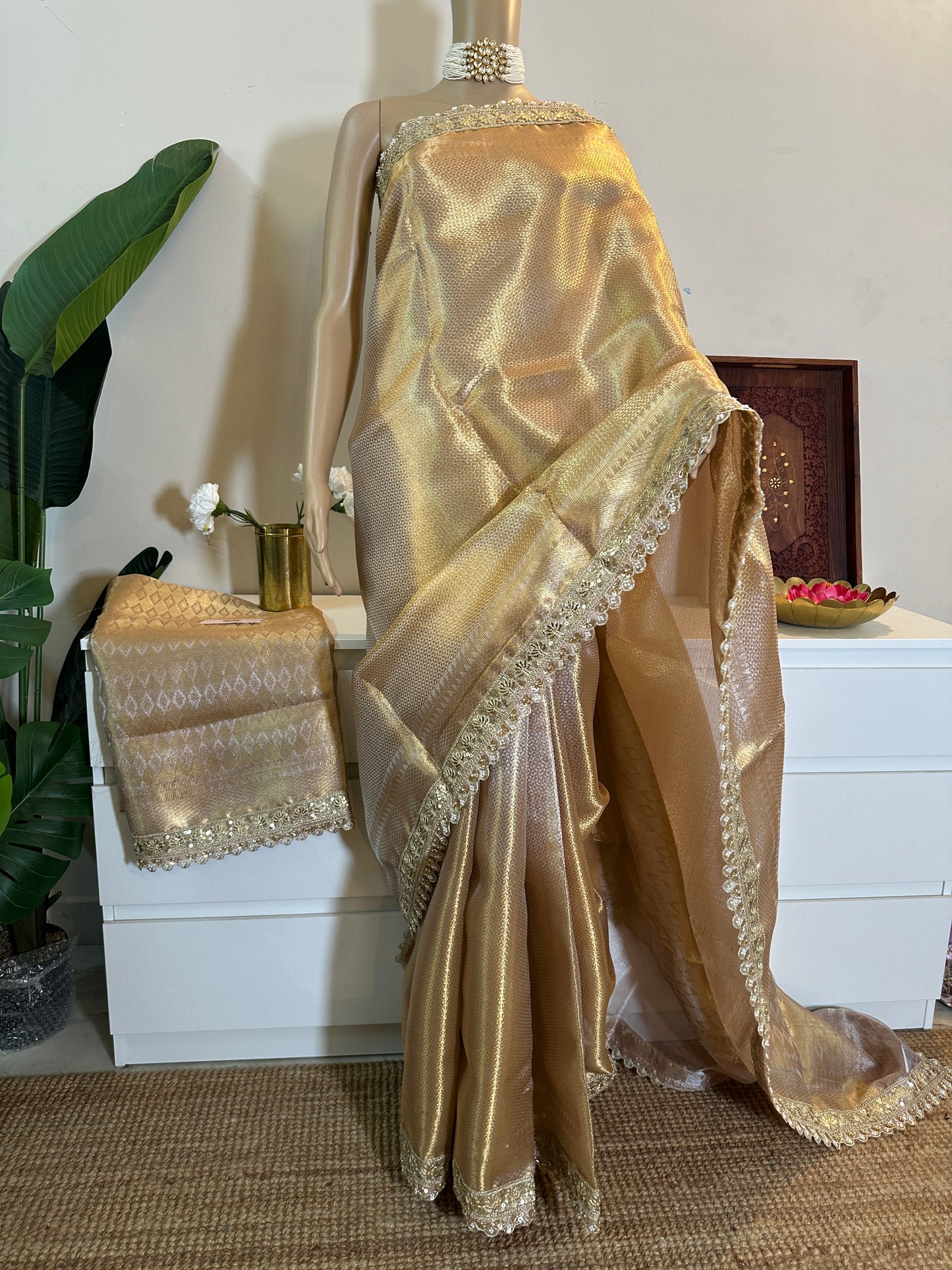 Varnika Kanjivaram Tissue Saree